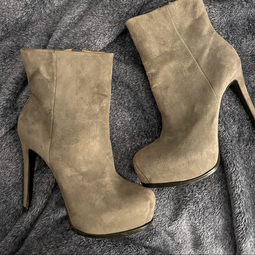 Por la Victoria boots